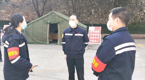 周金平先后到楚星公司、松滋肥業(yè)、實(shí)訓(xùn)基地和股份公司檢查疫情防控工作(圖4)