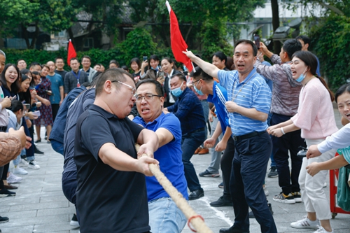 歡度中秋喜迎國慶 宜化集團(tuán)與宜昌市發(fā)改委共同舉辦趣味運(yùn)動(dòng)會(huì)(圖9)