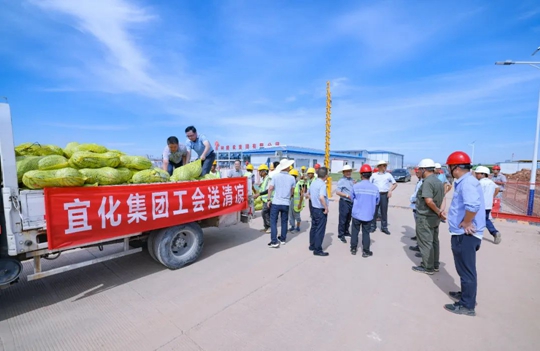 王大真看望慰問(wèn)田家河項(xiàng)目建設(shè)一線(xiàn)干部職工(圖1)