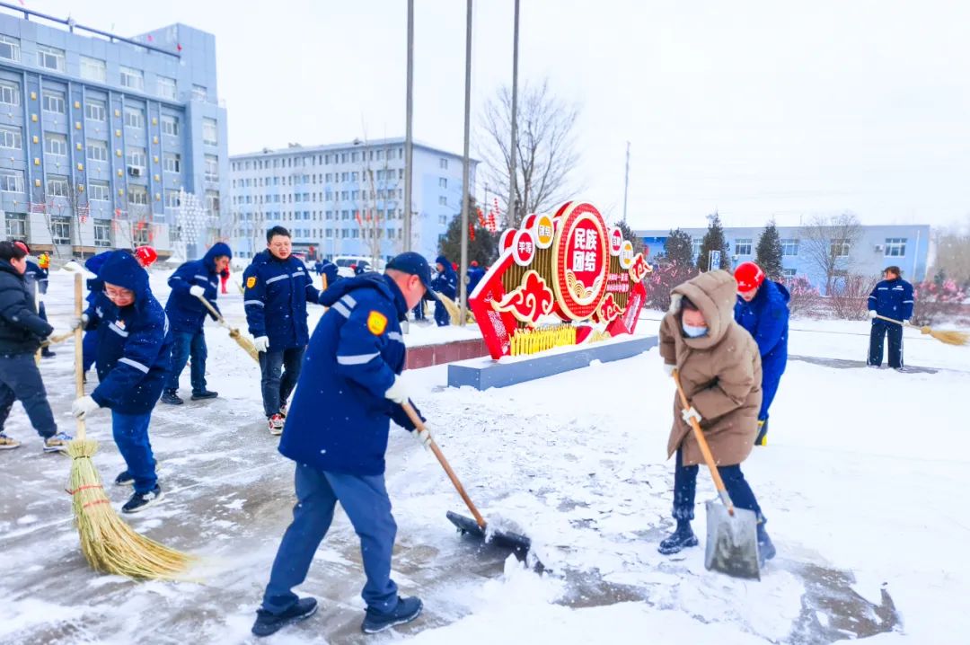 內(nèi)蒙宜化：迎風戰(zhàn)雪保安全，勠力同心促生產(chǎn)(圖2)