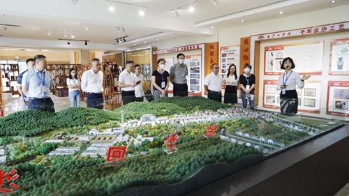貴州省第三屆省長質(zhì)量獎(jiǎng)評(píng)審專家組到金沙酒業(yè)現(xiàn)場評(píng)審